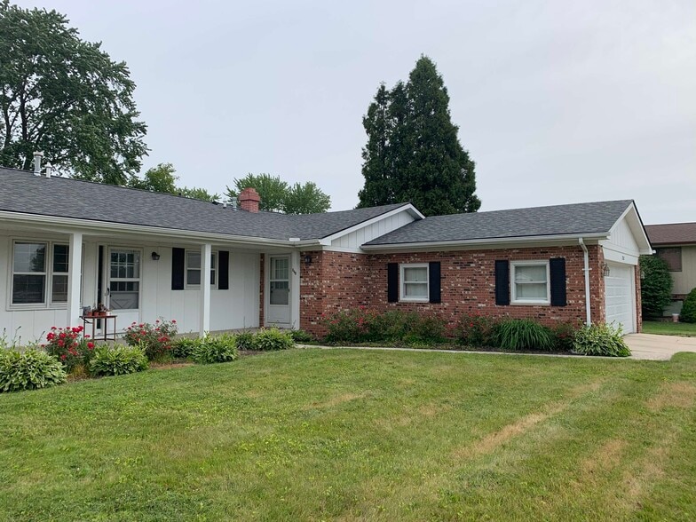 Building Photo - 252 N Frost Dr