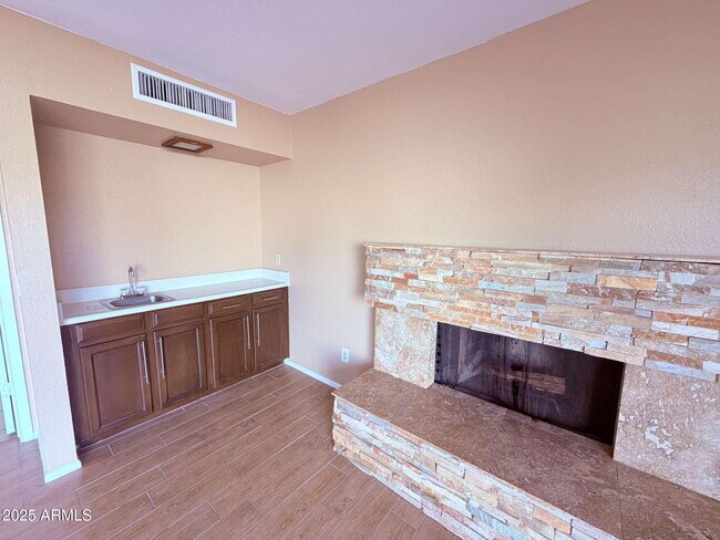 Building Photo - 4612 W Jupiter Way