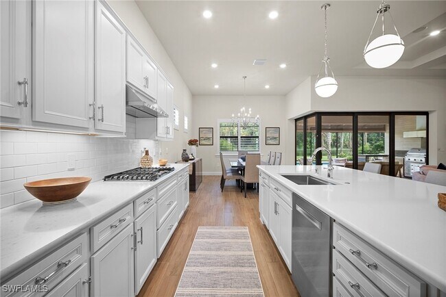 Building Photo - 9774 Everglades Dr