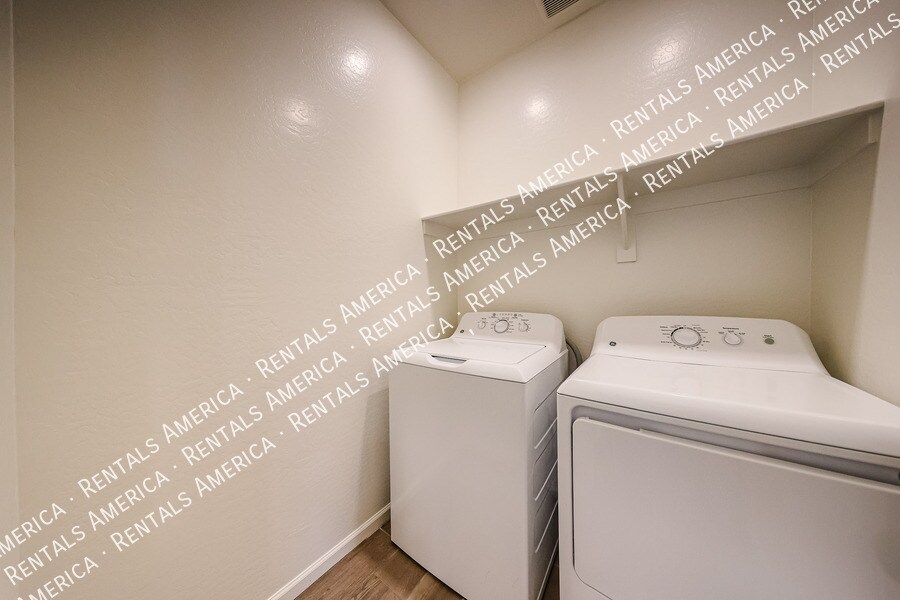 Building Photo - 11039 E Verbina Ln