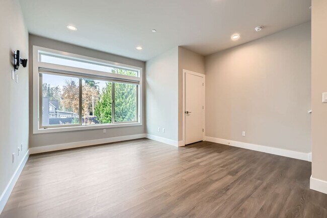 Building Photo - New Construction!  Spacious Modern Townhome in Edmonds.