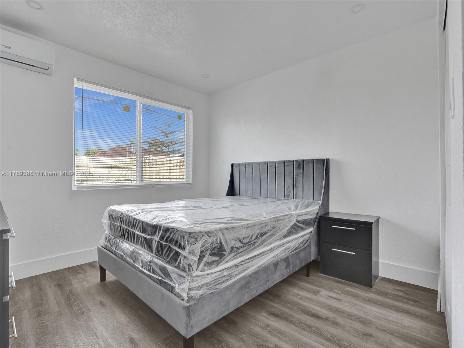 Building Photo - 6147 SW 40th St