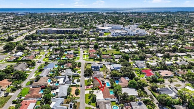 Building Photo - 714 SW 25th Ave