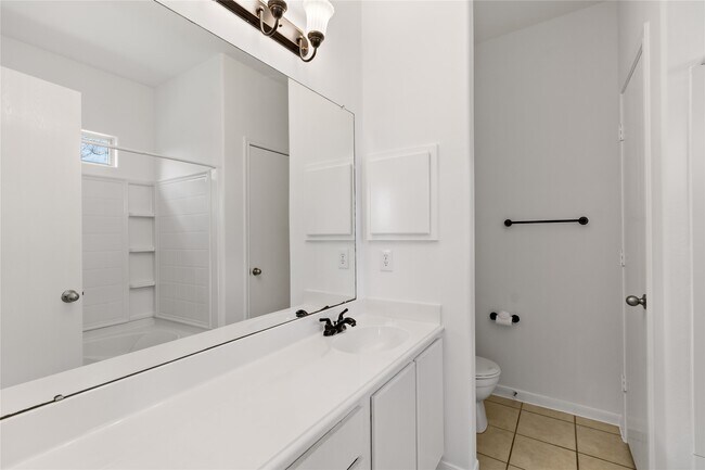 Building Photo - 5425 Jefferson St