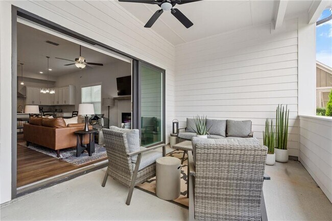 Building Photo - 613 Stickley Oak Way