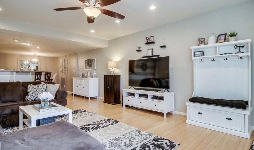 Primary Photo - 1295 N Van Dorn St