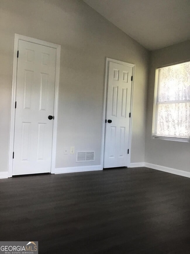 Building Photo - 6345 Peppermill Ln