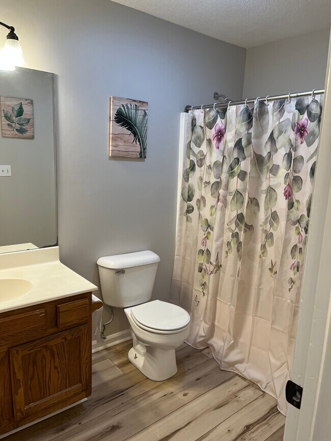 Building Photo - 822 Union Dell Ct