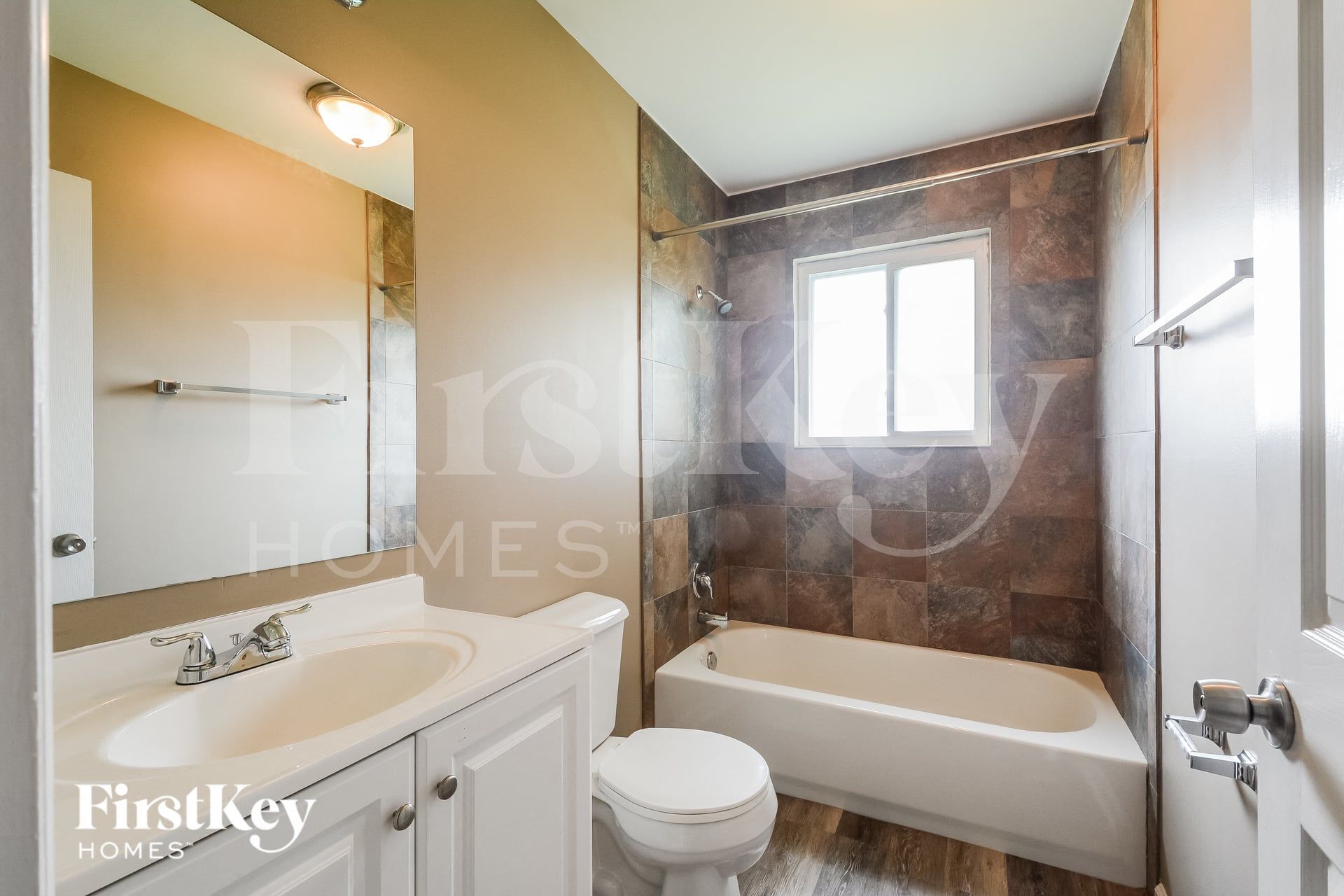 Building Photo - 13825 Invicta Dr