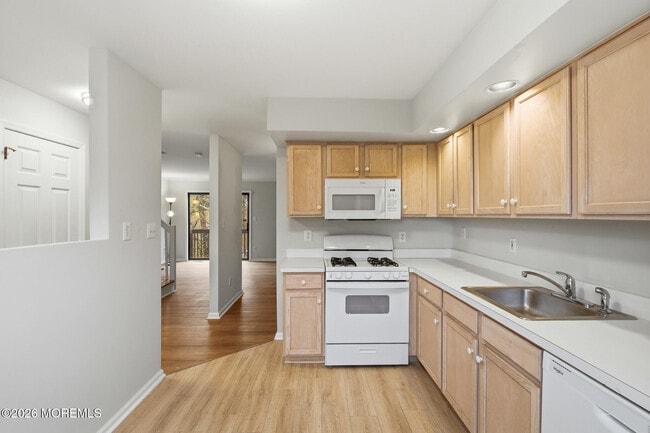 Building Photo - 1606 Alpine Trail