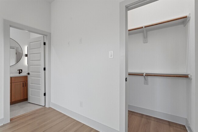 Building Photo - 9819 Turnbow St
