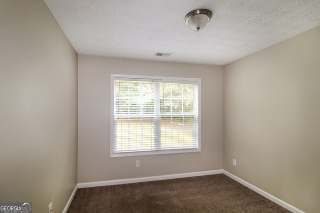 Building Photo - 30 Shenandoah Dr