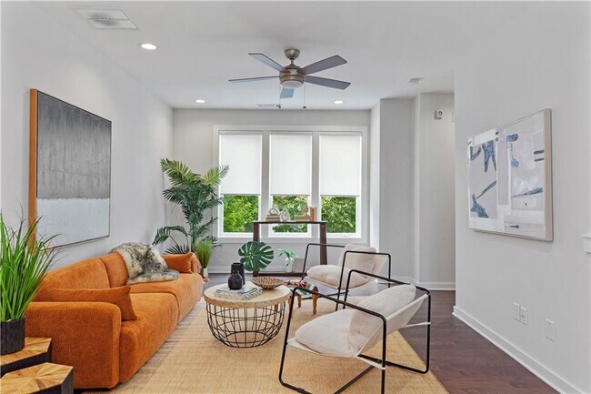 Building Photo - 415 Gartrell St SE