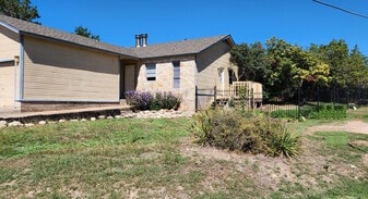 Building Photo - 21513 Coyote Trl