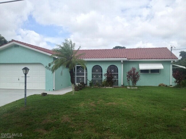 Primary Photo - 2505 Lakeview Dr