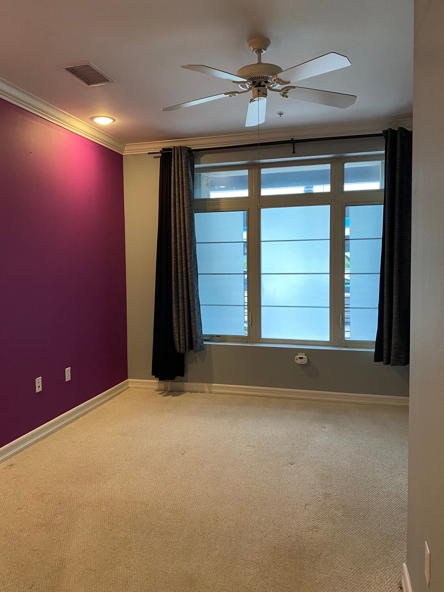 Building Photo - 1480 Broadway