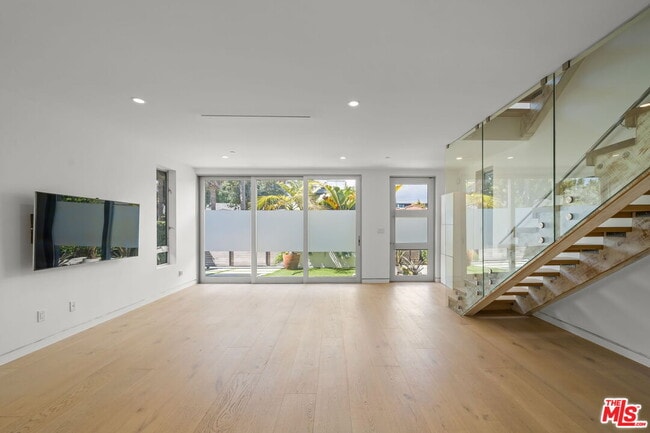 Building Photo - 808 Brooks Ave