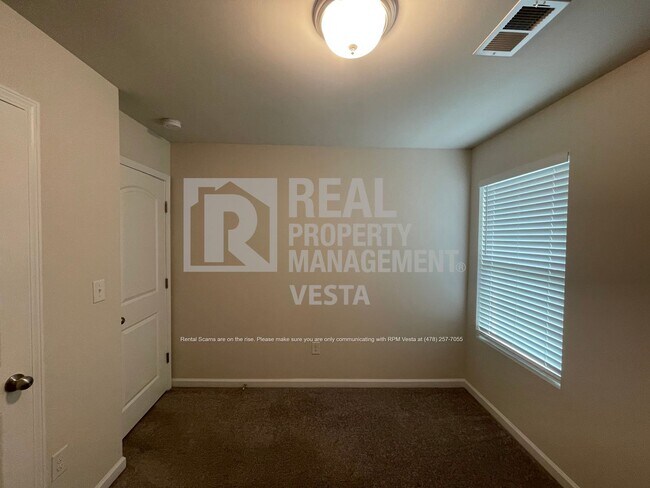 Building Photo - New Four Bedroom House in a Great Neighbor...