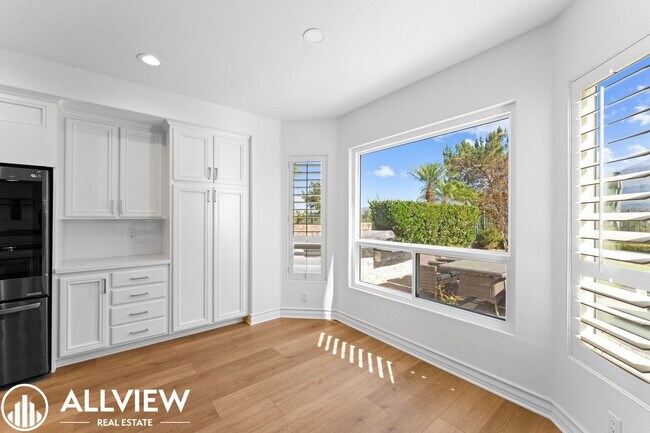 Building Photo - Luxury Living in the Prestigious Guard-Gated Community of Dove Canyon
