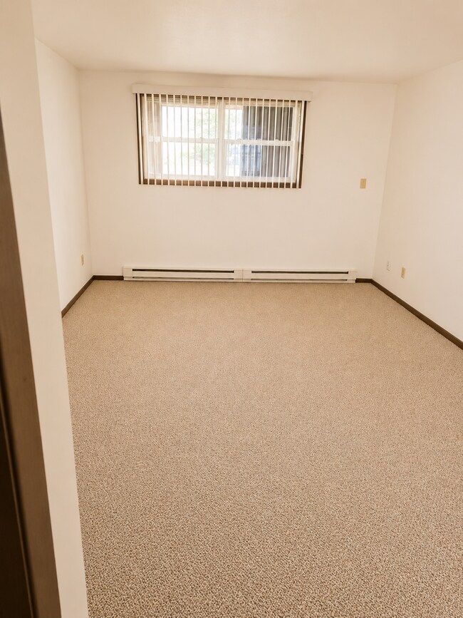 Building Photo - Tremont Apartments