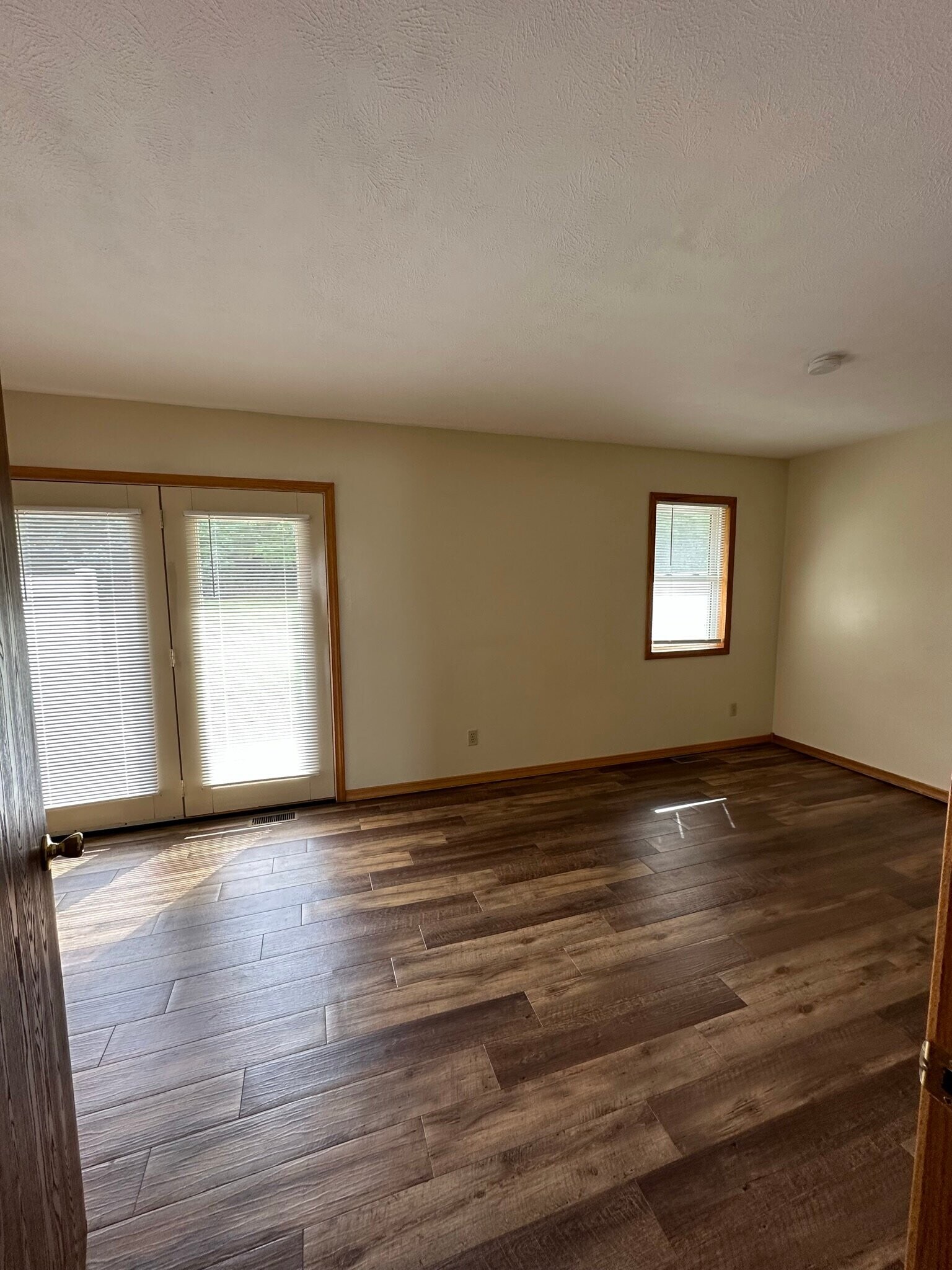 Building Photo - 350 N 100 E