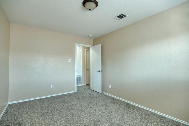 Building Photo - 7537 Redrick Dr