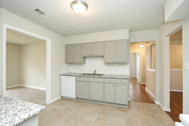 Building Photo - 718 Champs St