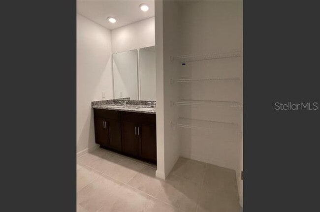 Building Photo - 3094 Laurel Oak Ln