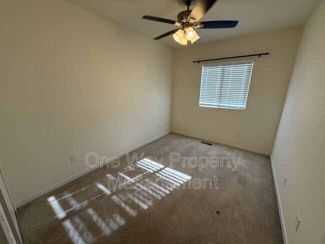 Building Photo - 885 E 98th Ave