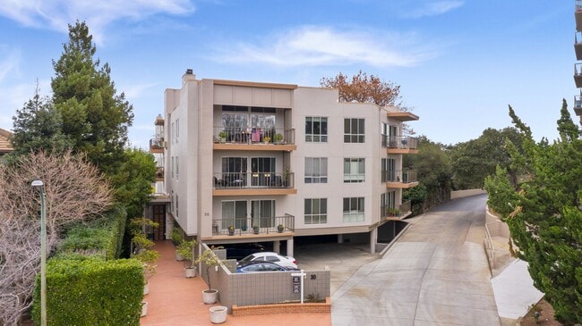 Building Photo - Prime San Mateo Living | 1 BR - 1 BA - Condo
