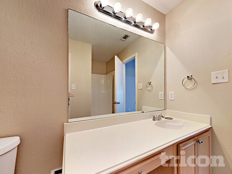 Building Photo - 7309 Ashbourne Way