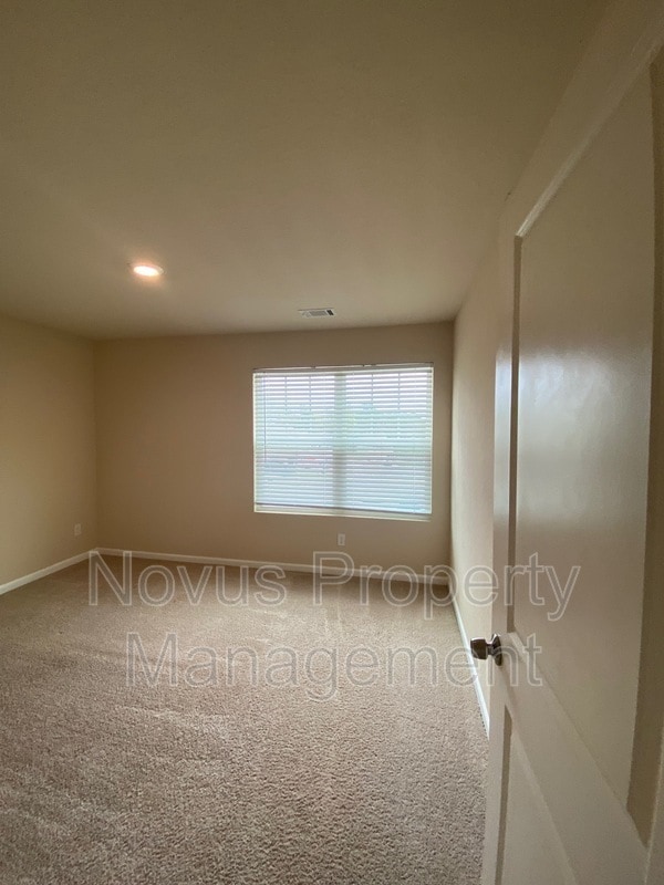 Building Photo - 347 Augusta Woods Dr