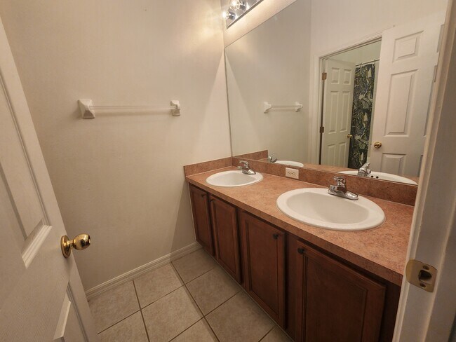 Building Photo - 6401 Barksdale Way