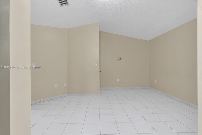 Building Photo - 11473 SW 72nd Terrace