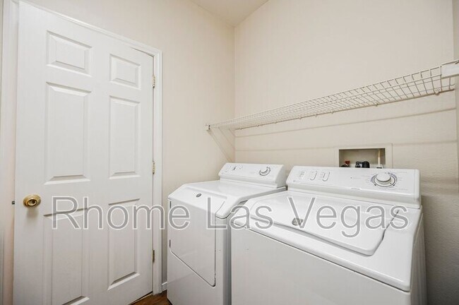 Building Photo - 4599 Deer Forest Ave