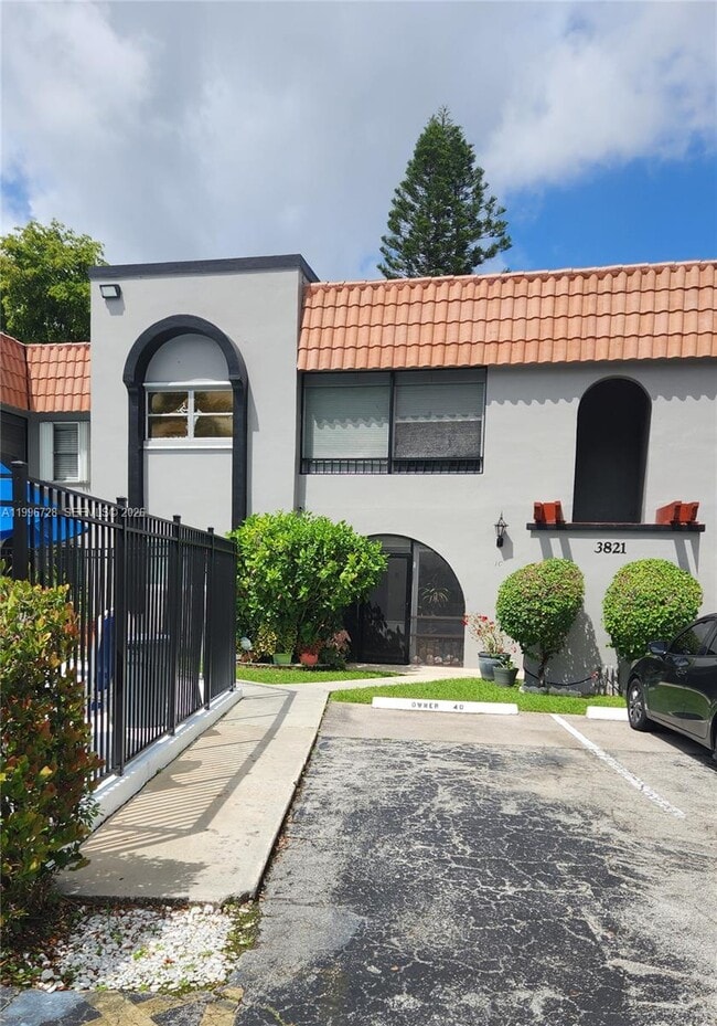 Building Photo - 3811 NW 84th Ave