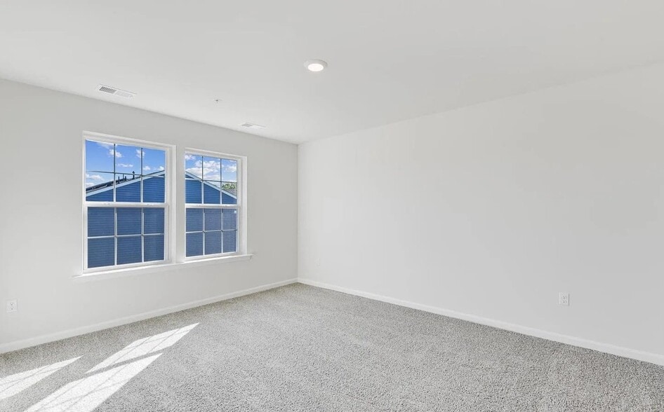 Building Photo - 1745 Lawder Cir