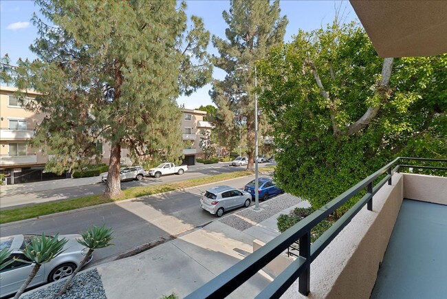 Building Photo - 4741 Radford Ave