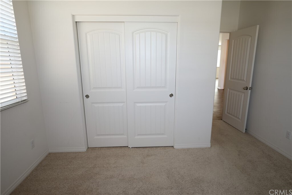 Building Photo - 1006 Peach Grv