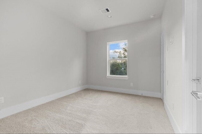 Building Photo - 836 Fisher St