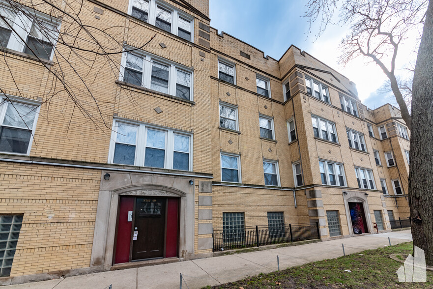 Primary Photo - 4451 N Hamlin Ave