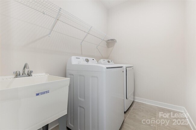 Building Photo - 306 New Gallant Dr