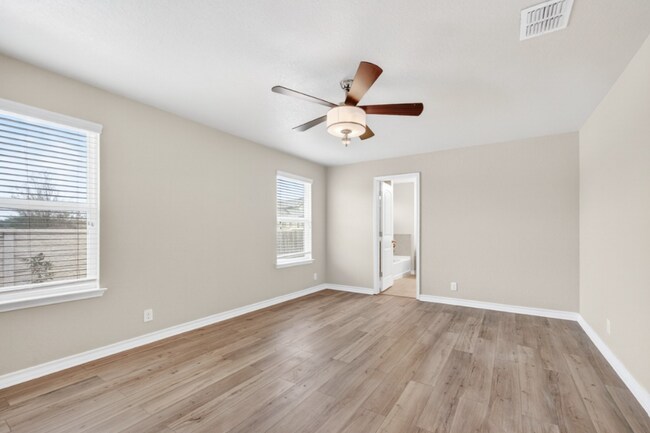 Building Photo - 8745 Ironwood Hill