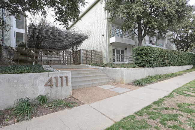 Primary Photo - The Colonnade on Cole