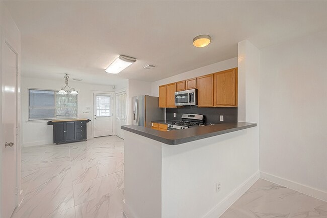 Building Photo - 20939 Young Meadows Way
