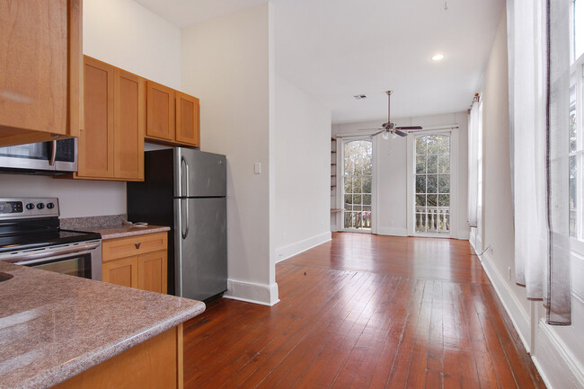 Building Photo - 2026 Baronne St