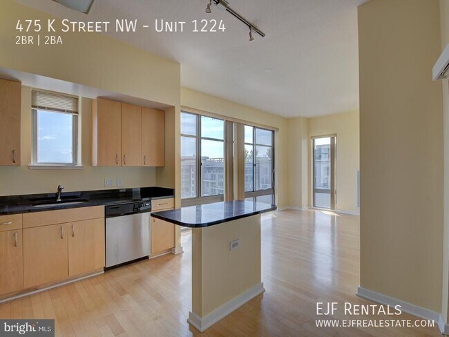 Building Photo - 475 K St NW