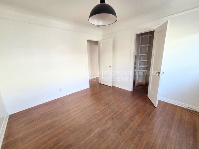 Building Photo - 2068 San Francisco Ave