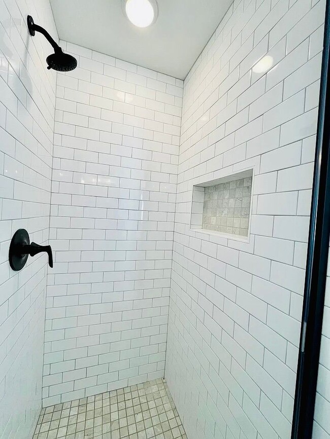 Building Photo - 218 High St