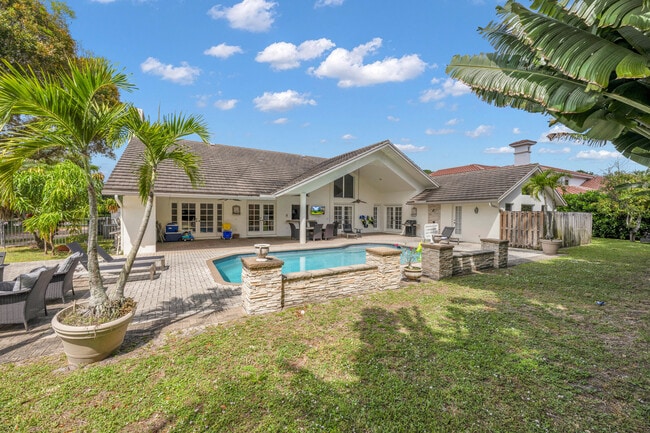 Building Photo - 4320 St Charles Way